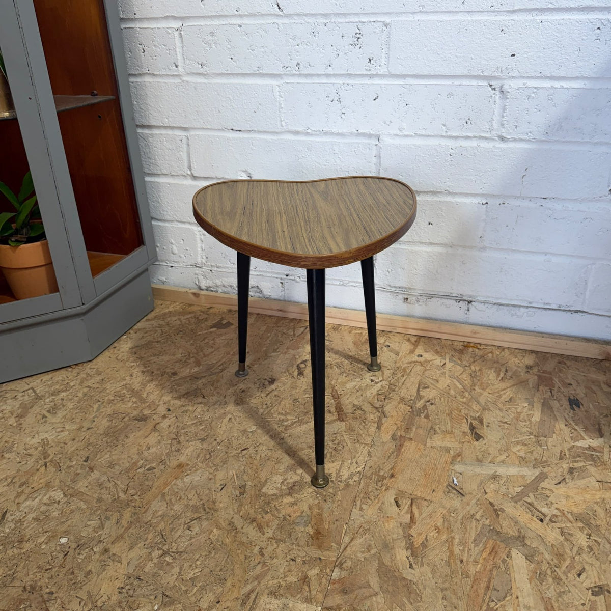 Mid Century Heart Shaped Melanine Top Side Table Tripod Legs