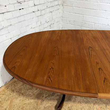 G Plan Fresco Mid Century Teak Extending Oval Dining Table Seats 8/10