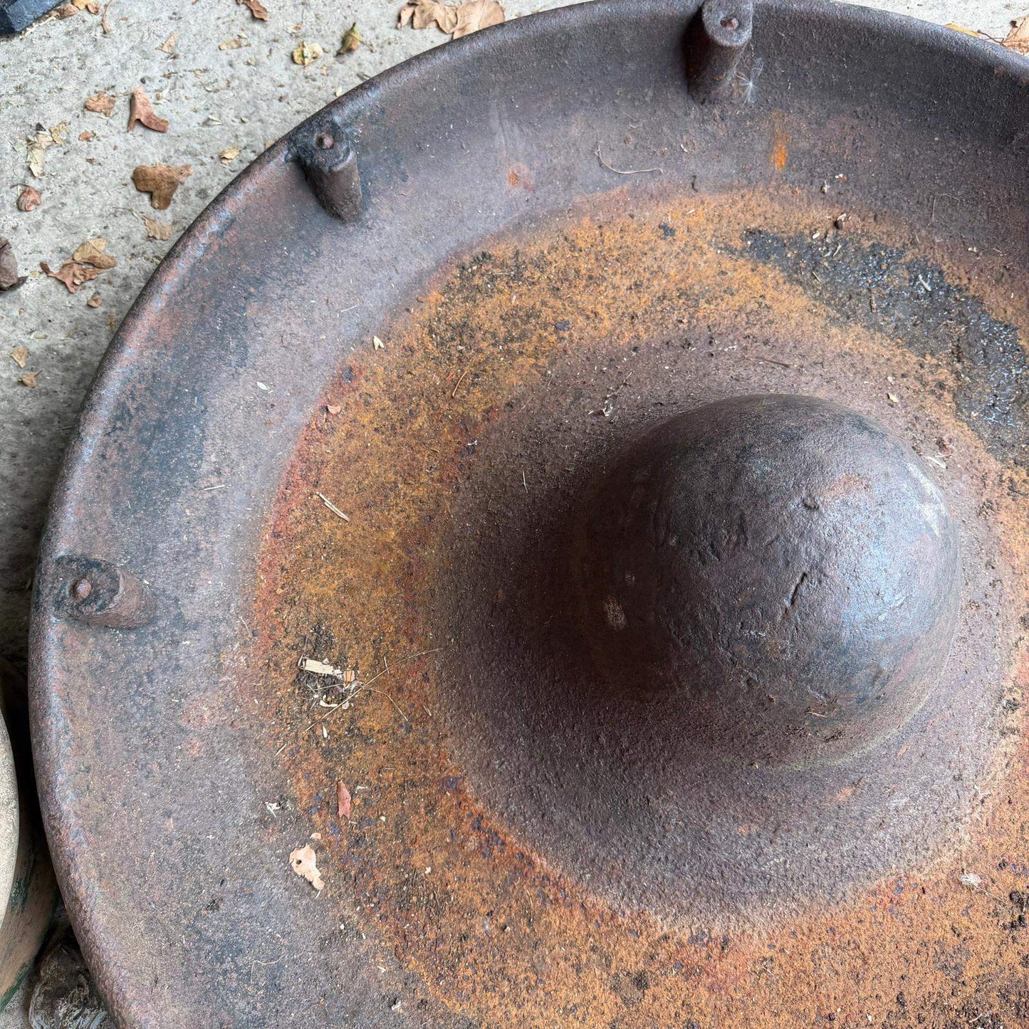 Vintage Mexican Hat Pig Feeder Trough Cast Iron Planter Watertight 80cm