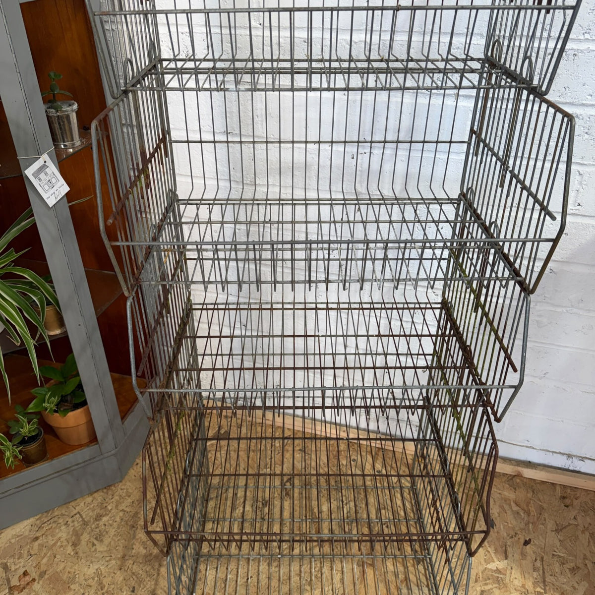 Rustic Graduated Wire Metal Stacking Open Basket Shelving Rack Unit 5 Baskets