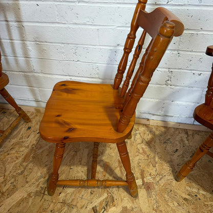 6 Pine Farmhouse Chairs 2x Carvers Varnished Turned Legs & Stretchers