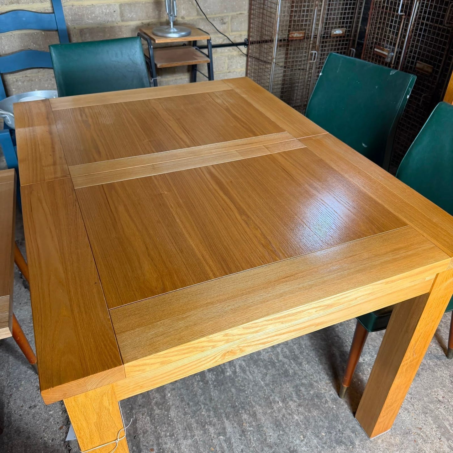 Oak Furniture Land Extending Dining Table Square Legs Heavy Seats 6
