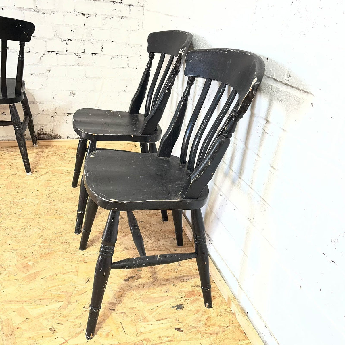 4 Rustic Painted Farmhouse Chairs Black Shabby Chic Dining Or Kitchen