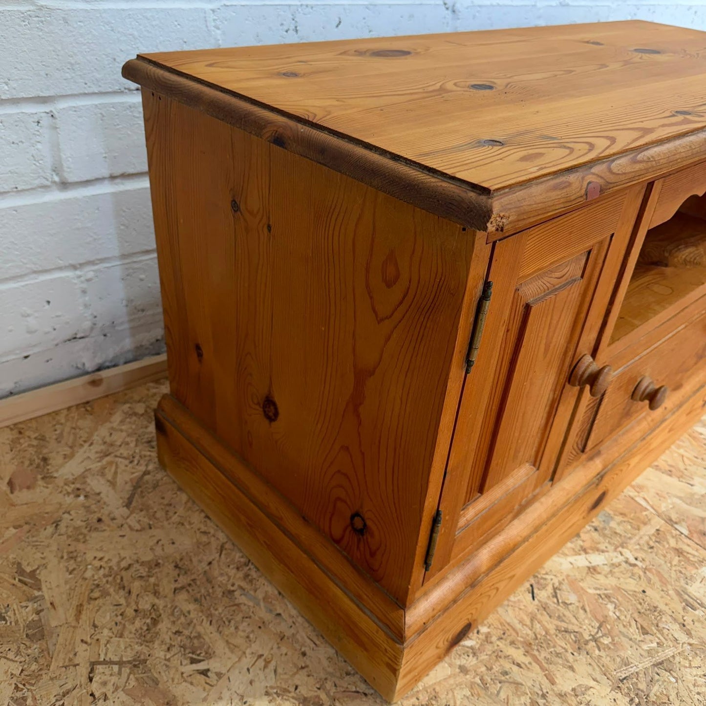 Low Pine Window Seat Media Unit 2 Cupboards Shelf Over Drawer