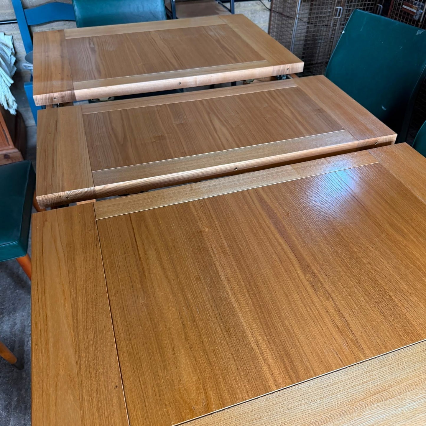 Oak Furniture Land Extending Dining Table Square Legs Heavy Seats 6