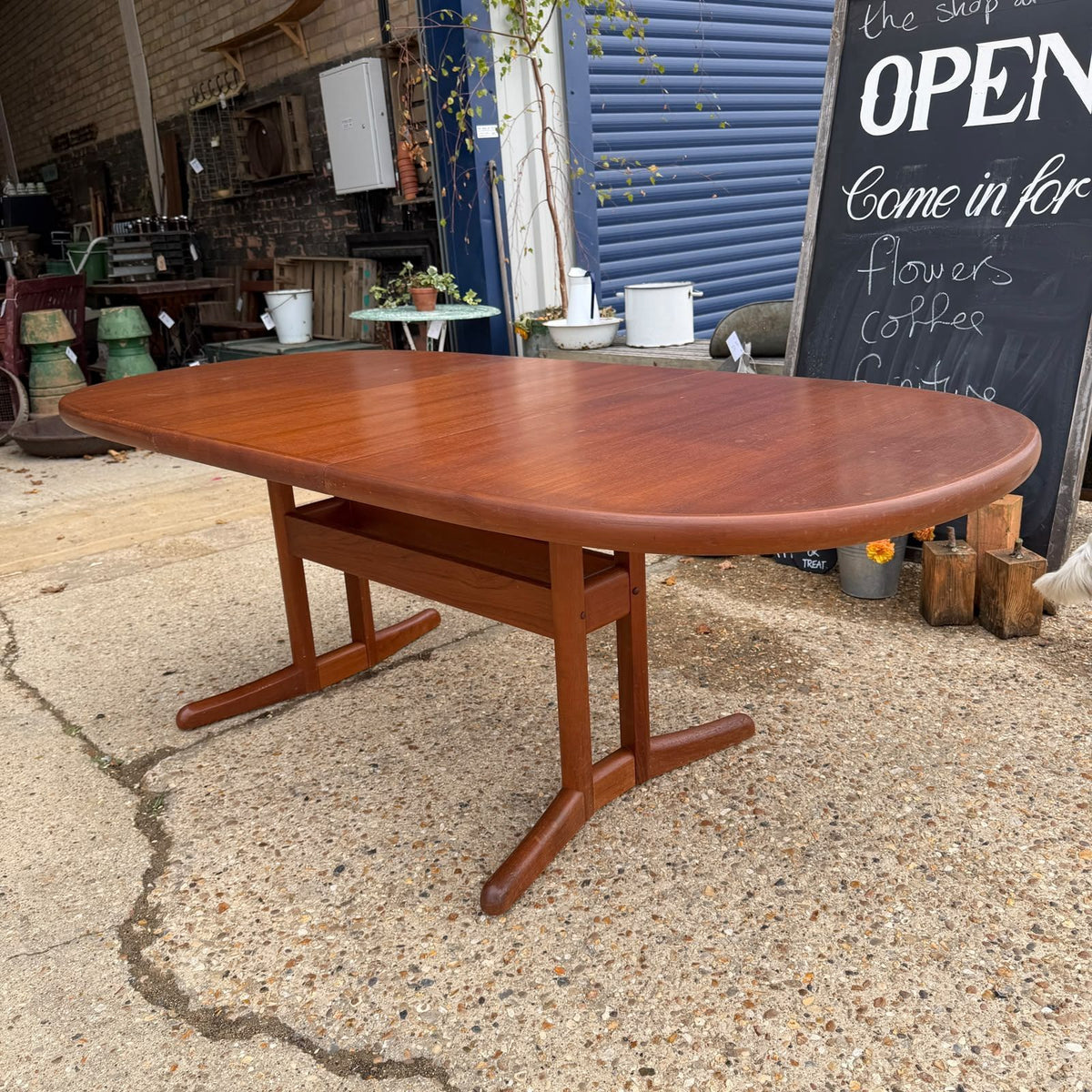 Vintage Danish AM83 Ansanger Mobler Mid Century Extending Dining Table Seat 6-10