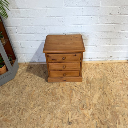 Pine 3 Drawer Bedside Cabinet Nightstand Knob Handles Plinth Great Condition