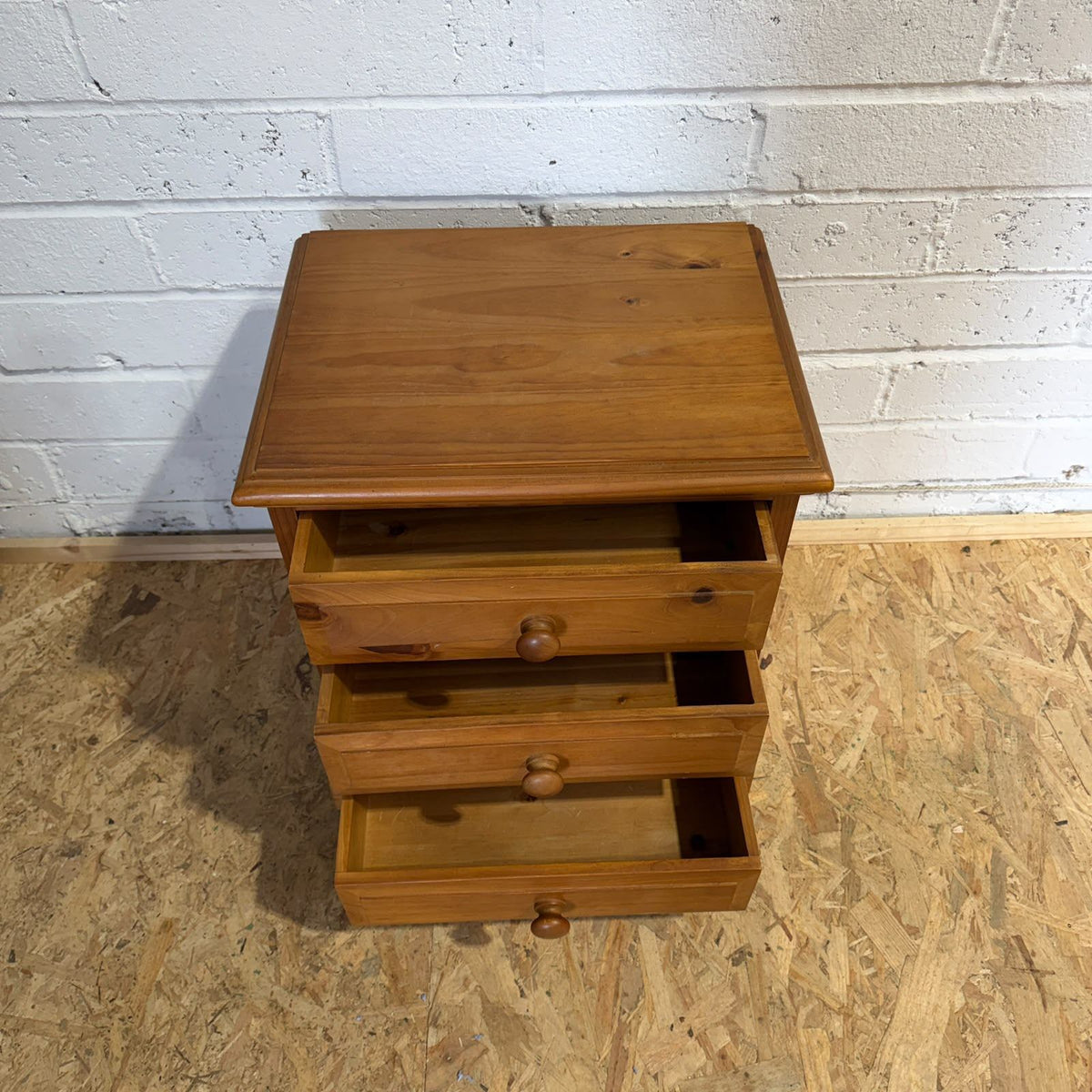 Pine 3 Drawer Bedside Cabinet Nightstand Knob Handles Plinth Great Condition