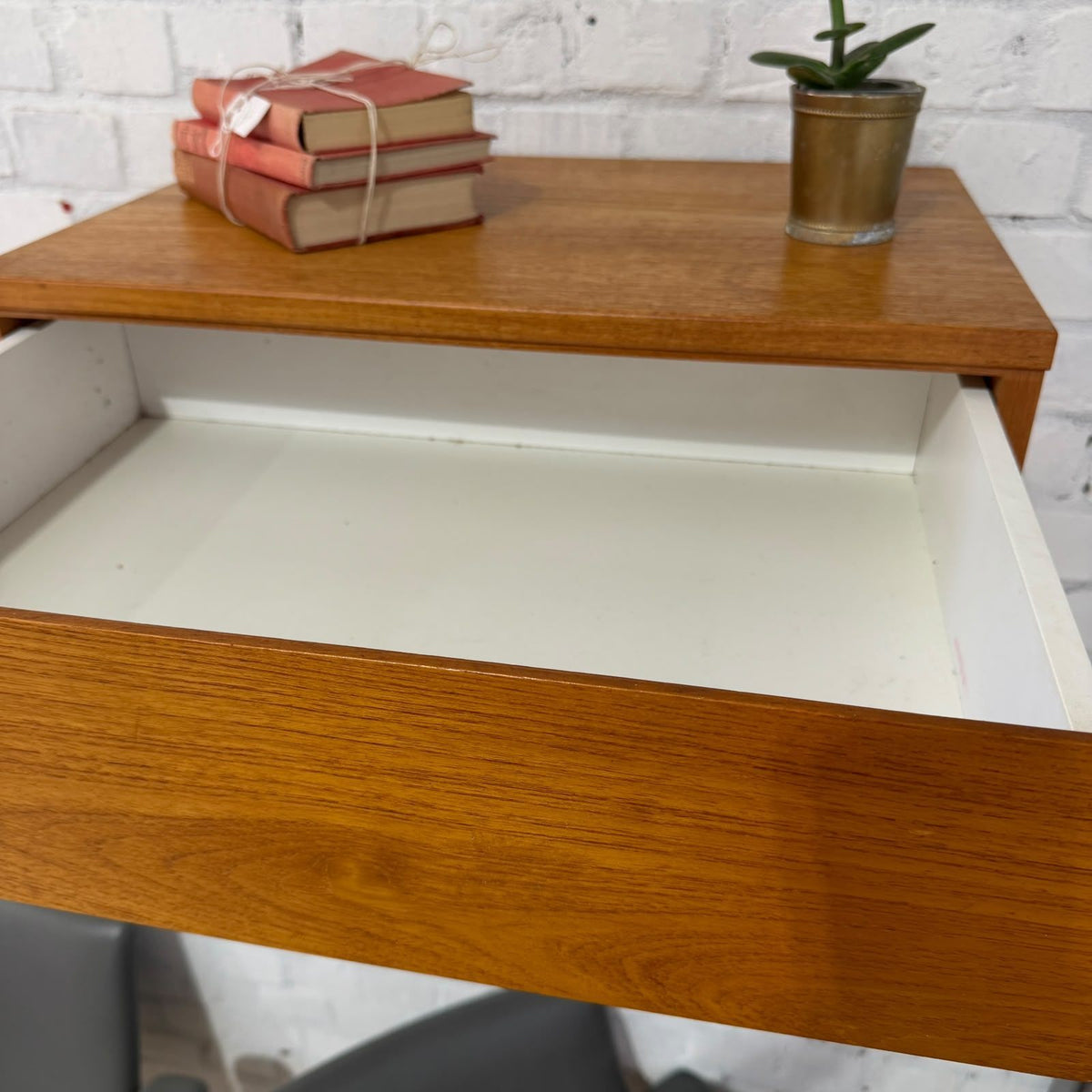 Tapley 33 Mid Century Floating Wall Single Drawer Unit Teak With Wall Fixing