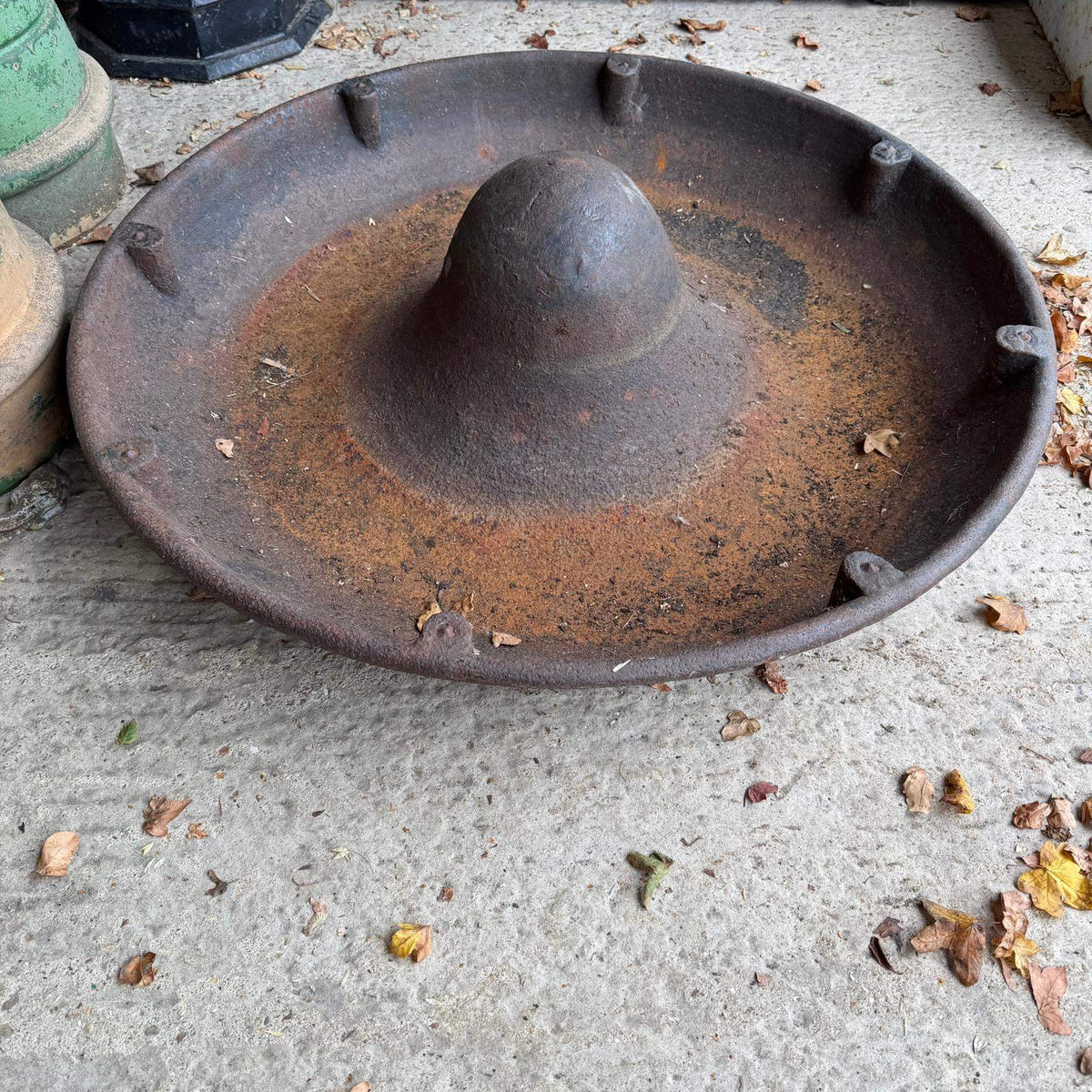 Vintage Mexican Hat Pig Feeder Trough Cast Iron Planter Watertight 80cm