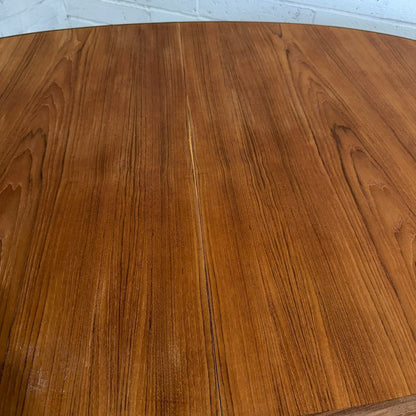G Plan Fresco Mid Century Teak Extending Oval Dining Table Seats 8/10
