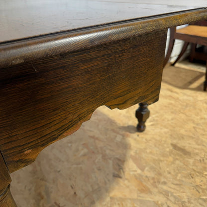 Antique Oak Drop Leaf Dining Table Seats 6/8 Turned Legs
