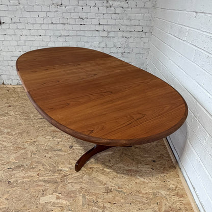 G Plan Fresco Mid Century Teak Extending Oval Dining Table Seats 8/10