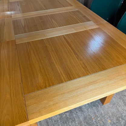 Oak Furniture Land Extending Dining Table Square Legs Heavy Seats 6