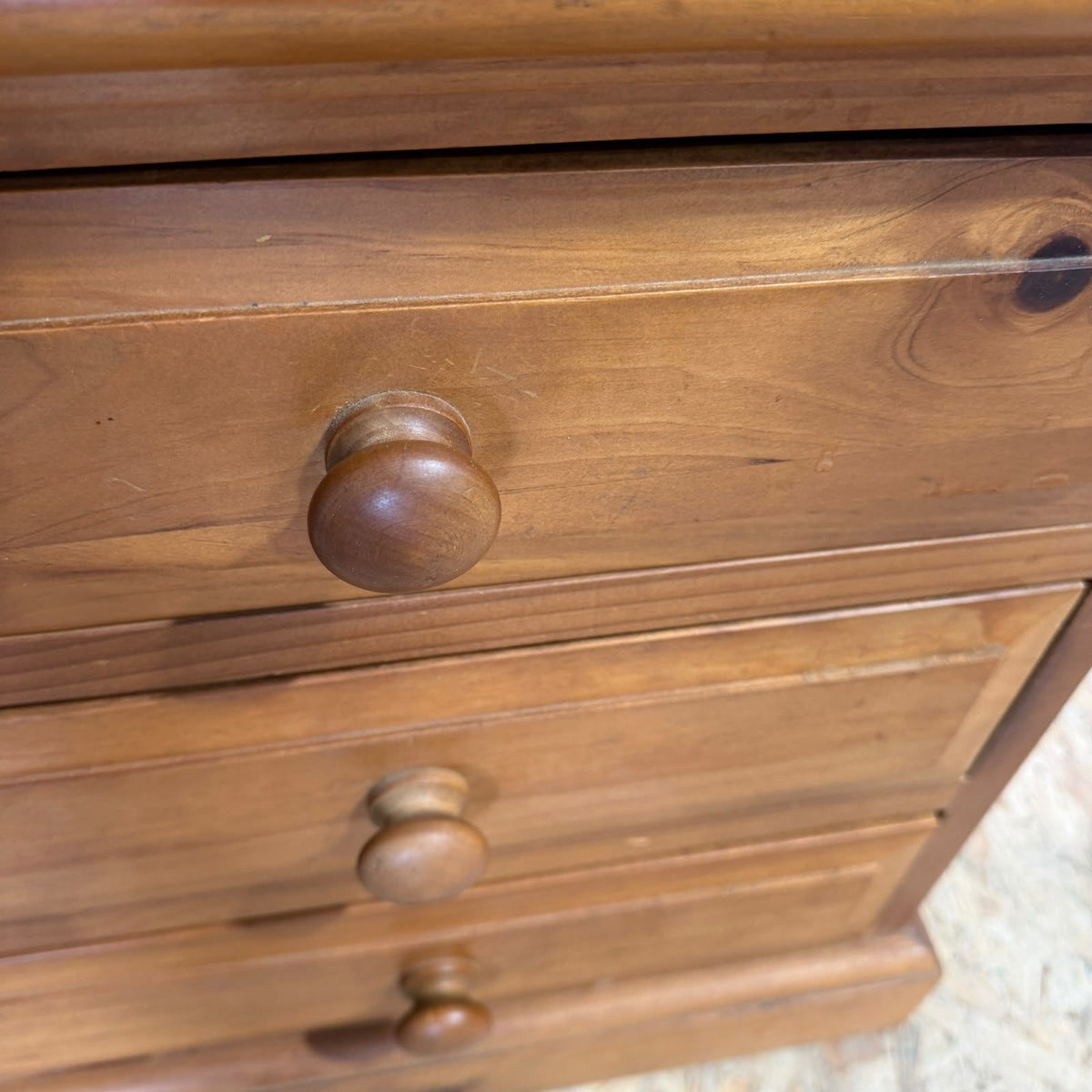 Pine 3 Drawer Bedside Cabinet Nightstand Knob Handles Plinth Great Condition