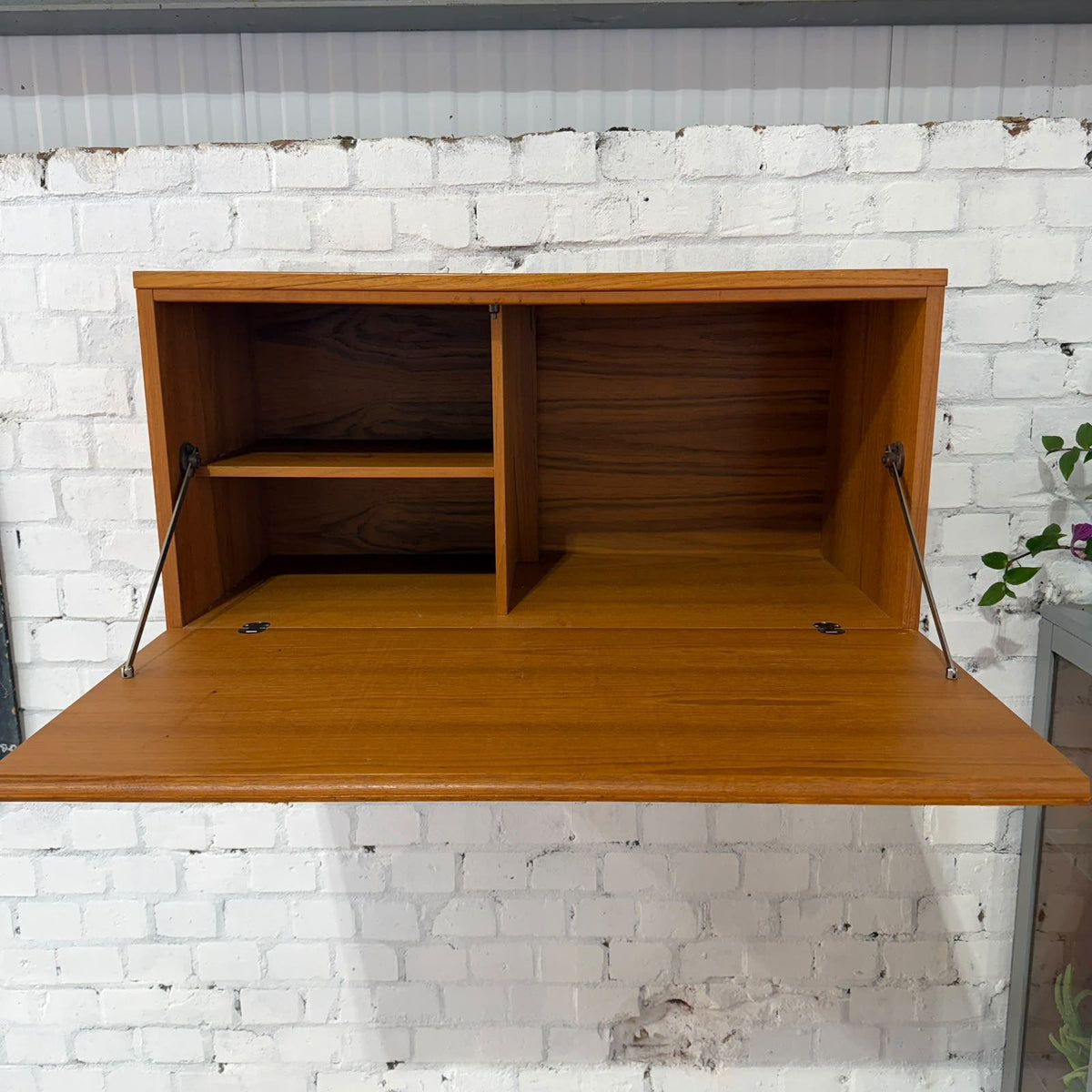 Tapley 33 Floating Wall Cabinet Single Hinged Door Mid Century With Fixing