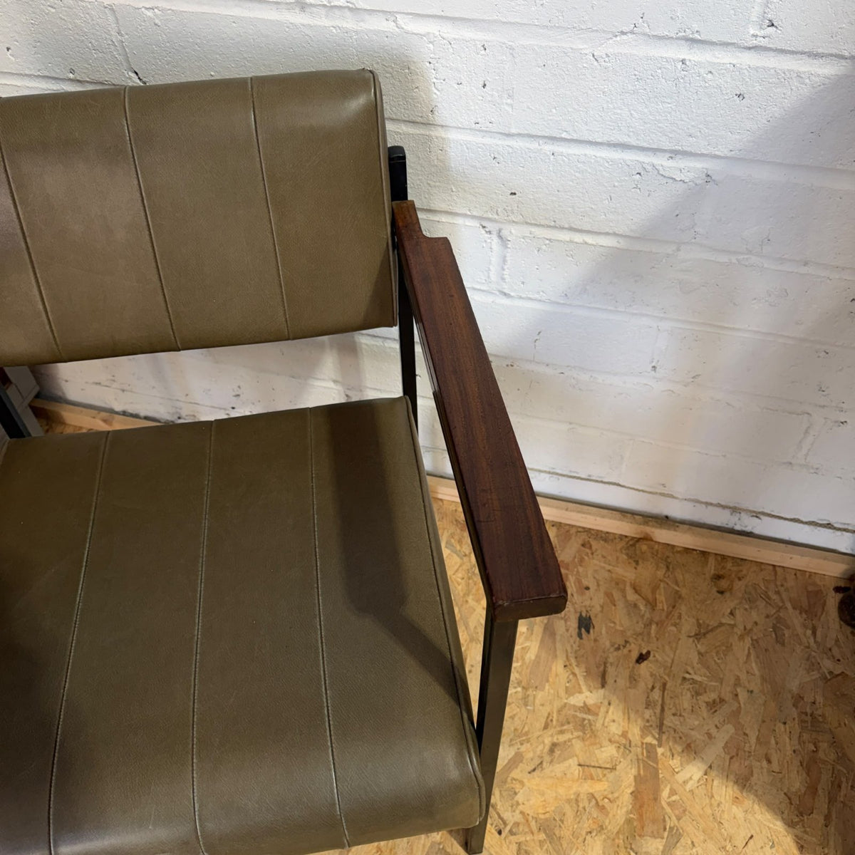 Vintage Godfrey Syrett Office Accent Chair Green Seat Teak Metal Frame
