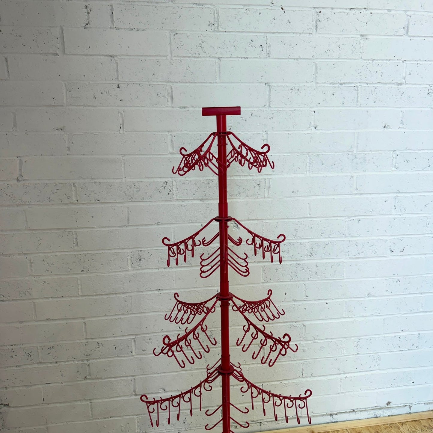 Retro Red Metal Spinning Display Retail Stand Hooks Christmas Tree