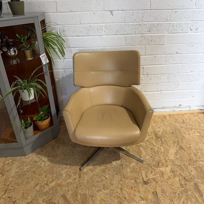 Vintage Retro Cream Leather European? Swivel Chair On Chrome Star Base Tub Shell