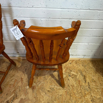 6 Pine Farmhouse Chairs 2x Carvers Varnished Turned Legs & Stretchers