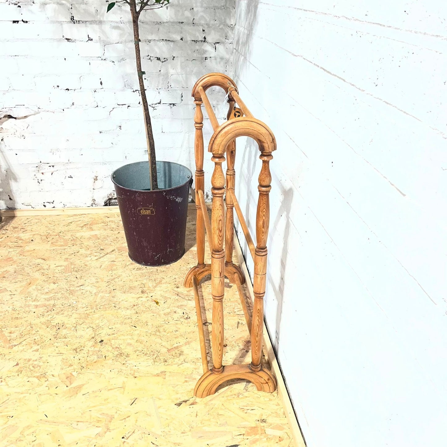 Vintage Symonds Woodcraft Hand Turned Towel Rail Victorian Style
