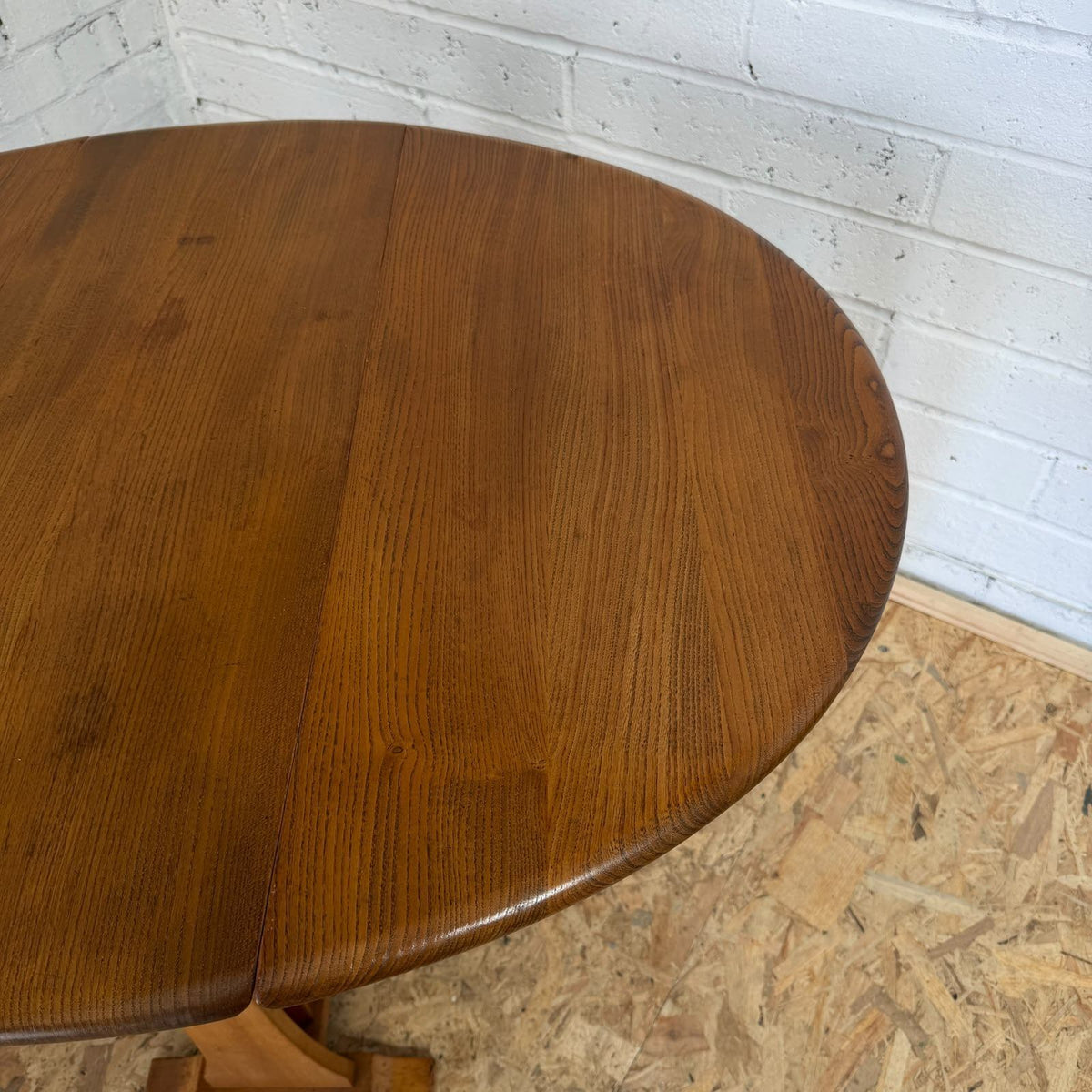Vintage Ercol Model 610 Blonde Elm & Beech Gateleg Dropleaf Table Seats 4