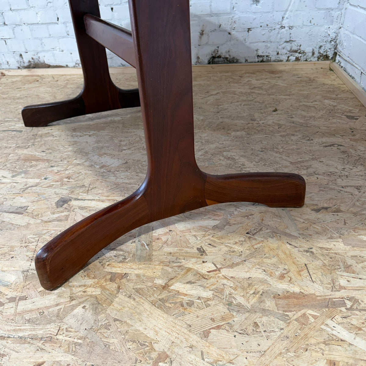 G Plan Fresco Mid Century Teak Extending Oval Dining Table Seats 8/10