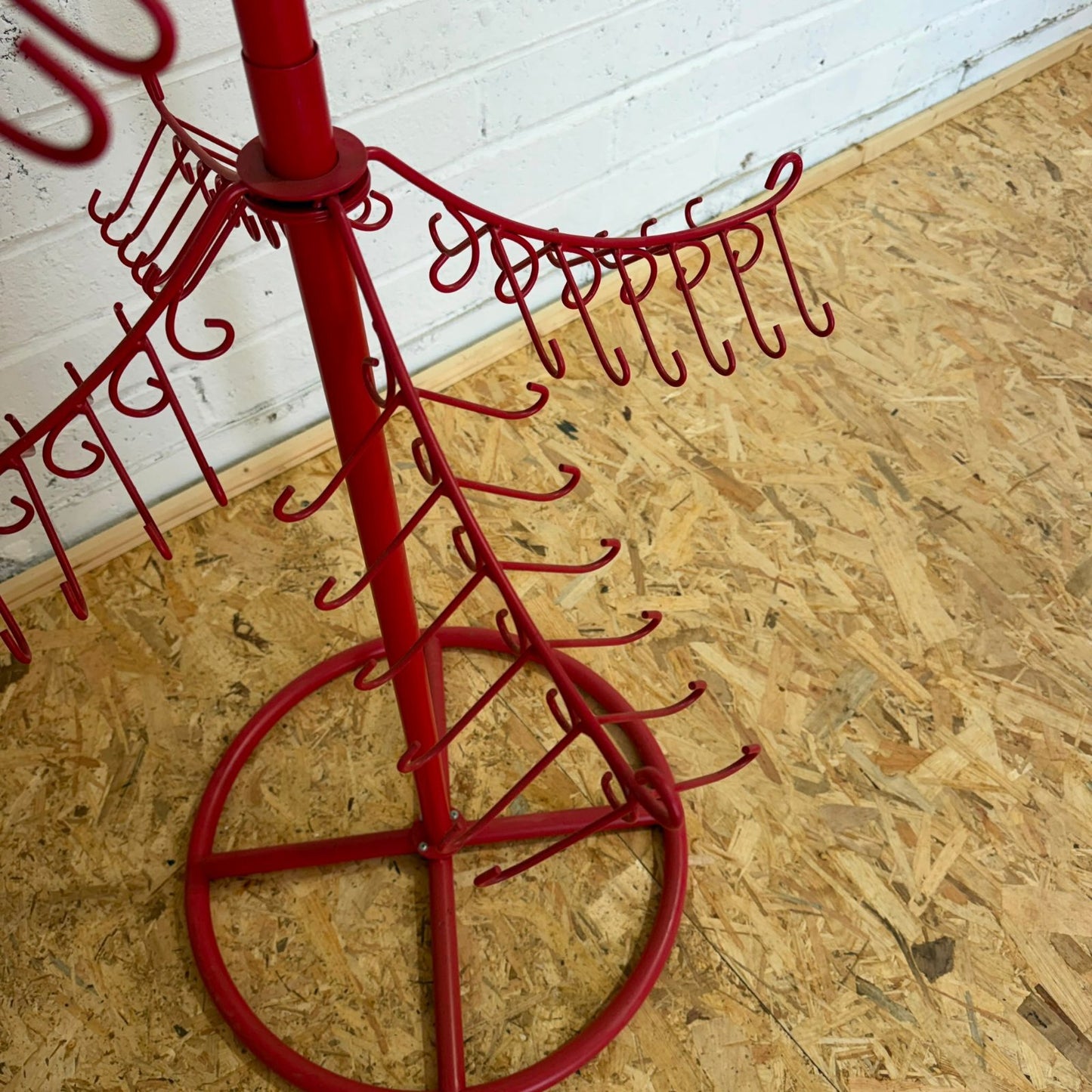 Retro Red Metal Spinning Display Retail Stand Hooks Christmas Tree