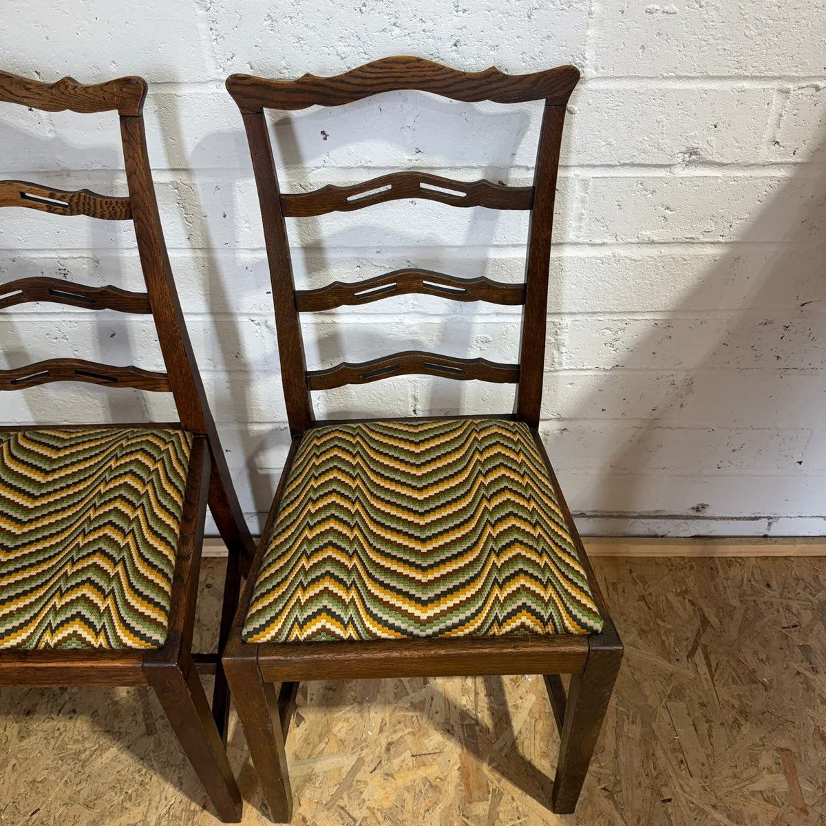 Pair Early 20thC Oak Dining Chairs Upholstered Drop In Seats Ladder Back