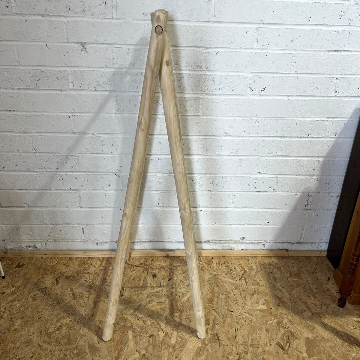 Wooden A-Frame Rustic Pole Clothes Hanging Rail Towel Rail Retail Display