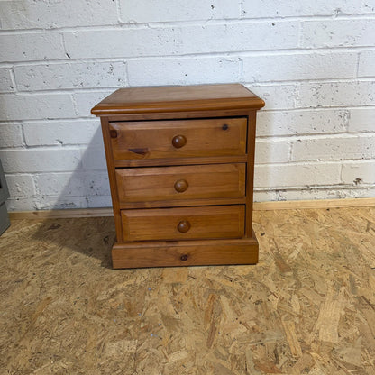 Pine 3 Drawer Bedside Cabinet Nightstand Knob Handles Plinth Great Condition
