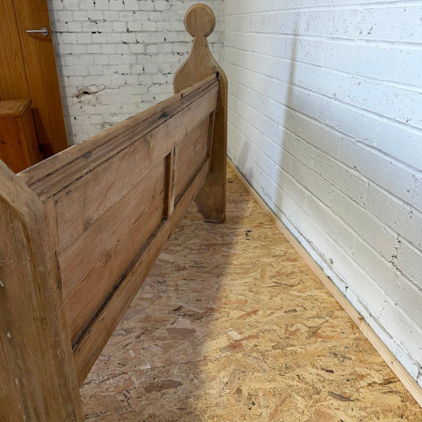 Antique Victorian Pitch Pine Church Chapel Pew 5.5ft Gothic Style
