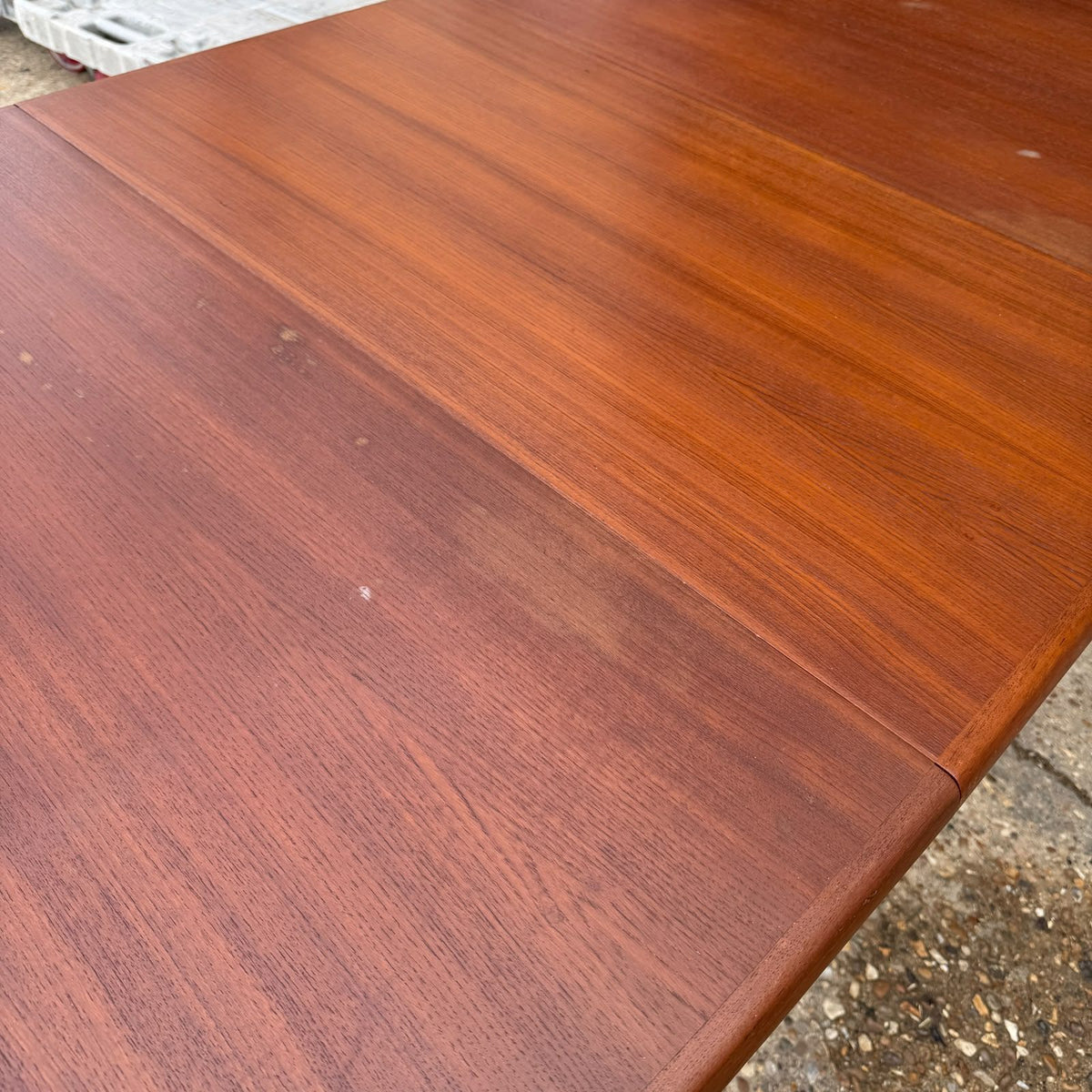 Vintage Danish AM83 Ansanger Mobler Mid Century Extending Dining Table Seat 6-10