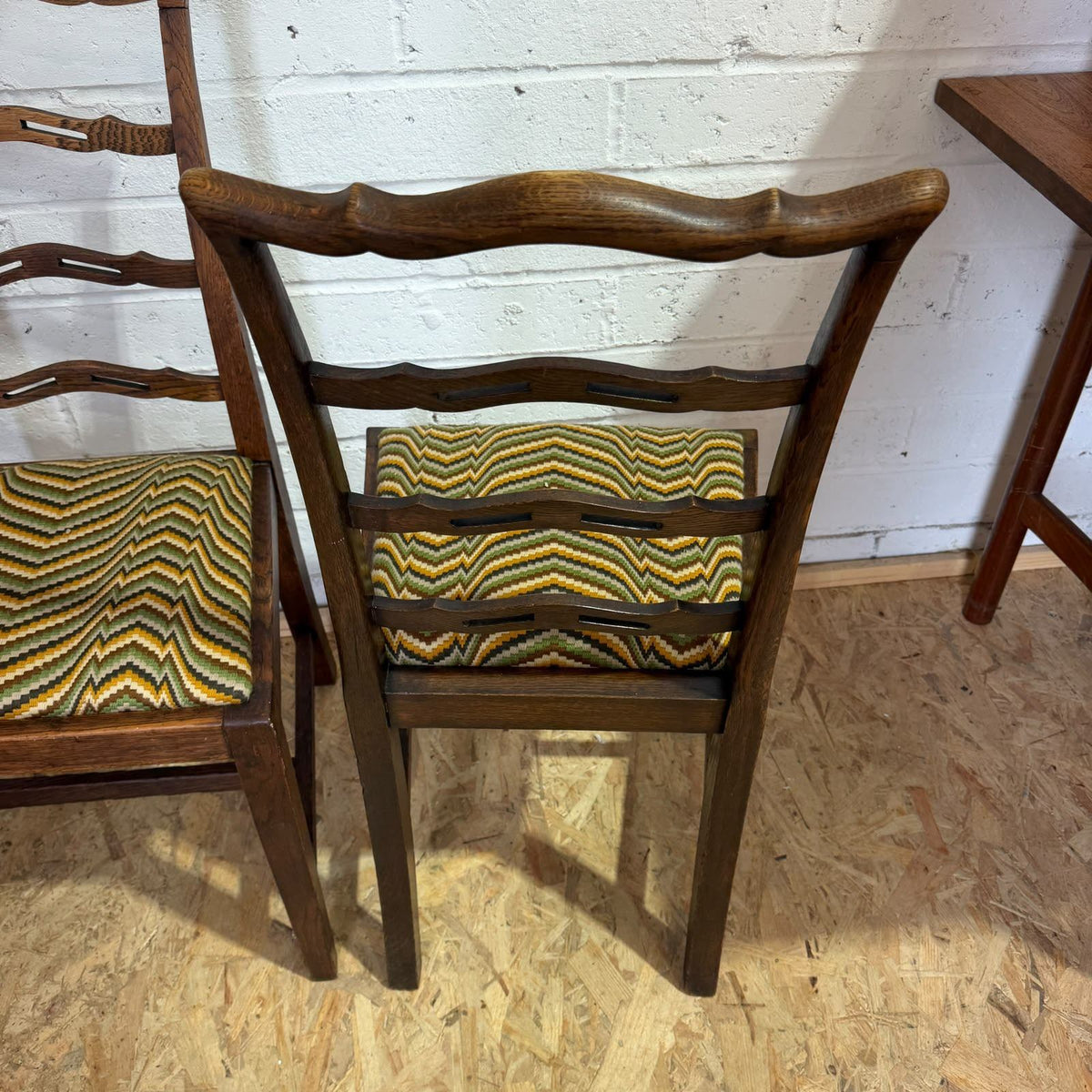 Pair Early 20thC Oak Dining Chairs Upholstered Drop In Seats Ladder Back