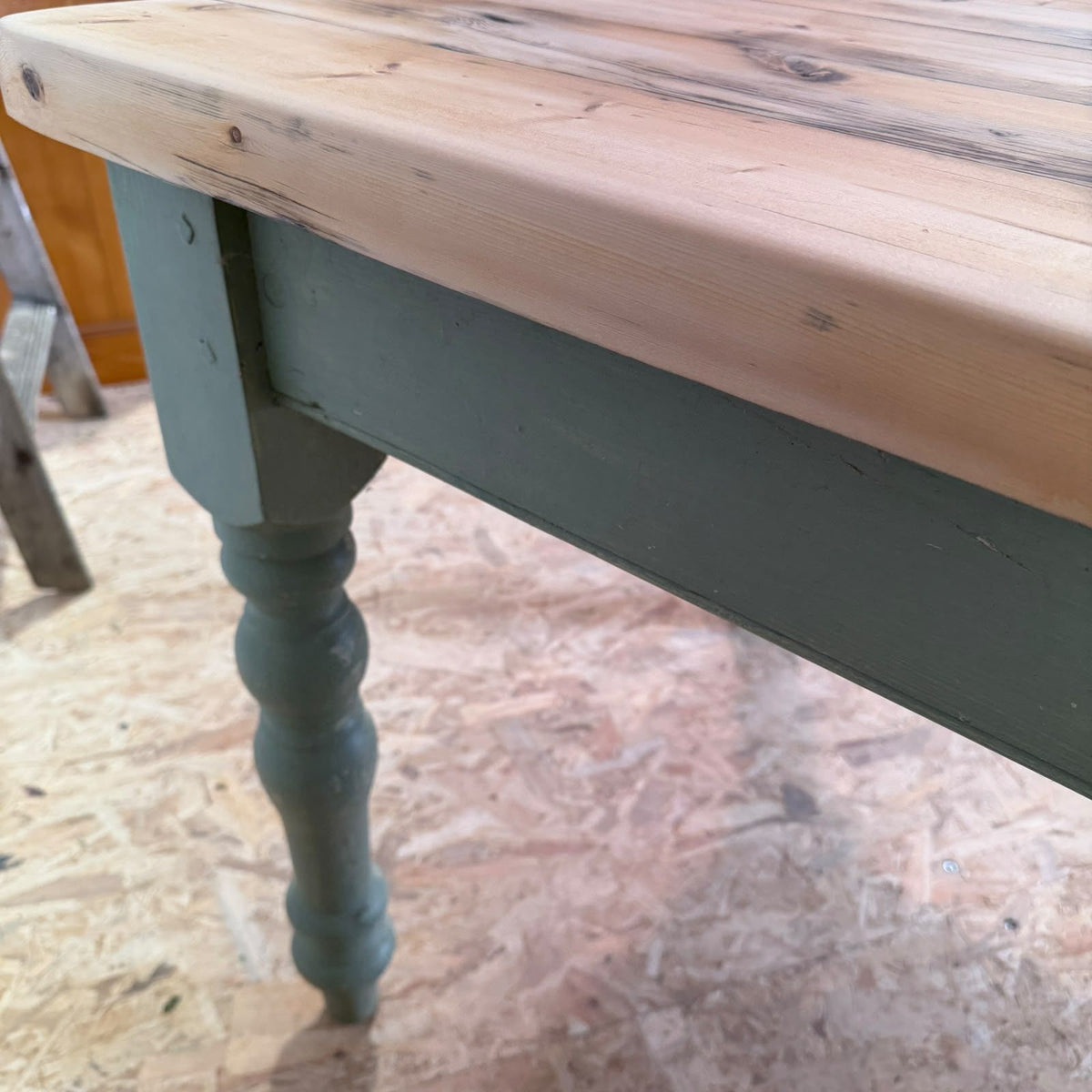Vintage Rustic Pine Farmhouse Dining Table Distressed Sanded Top 5ft Seats 6