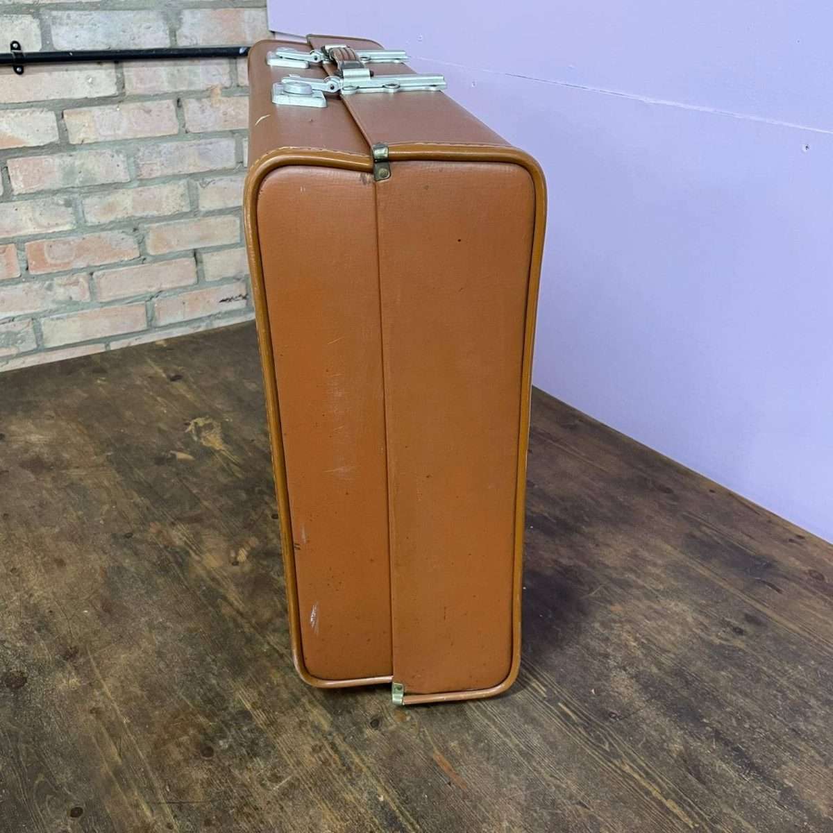 Vintage Revelation Tan Brown Suitcase Great Condition Hospitality Retail Prop