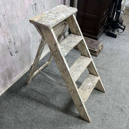 Vintage Painted Stepladder 3 Treads Platform Home Retail Prop