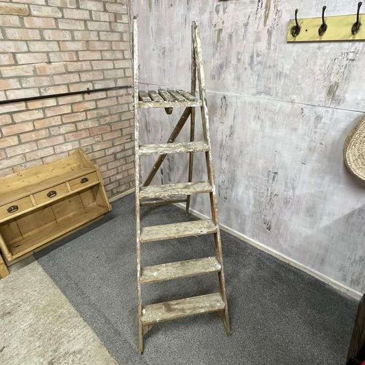 Vintage Decorators Stepladder 5 Rungs Platform Lots of Wear Retail Display