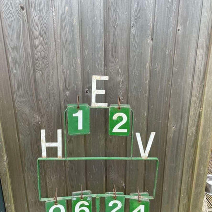 Vintage Crown Green Bowling Scoreboard Metal Frame Calendar Garden House Numbers