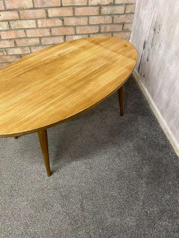 Modern Pill Shaped Coffee Table Tapered Legs Side End Table