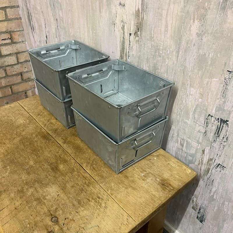 Galvanised Tote Pan With Handles Stacking Corners