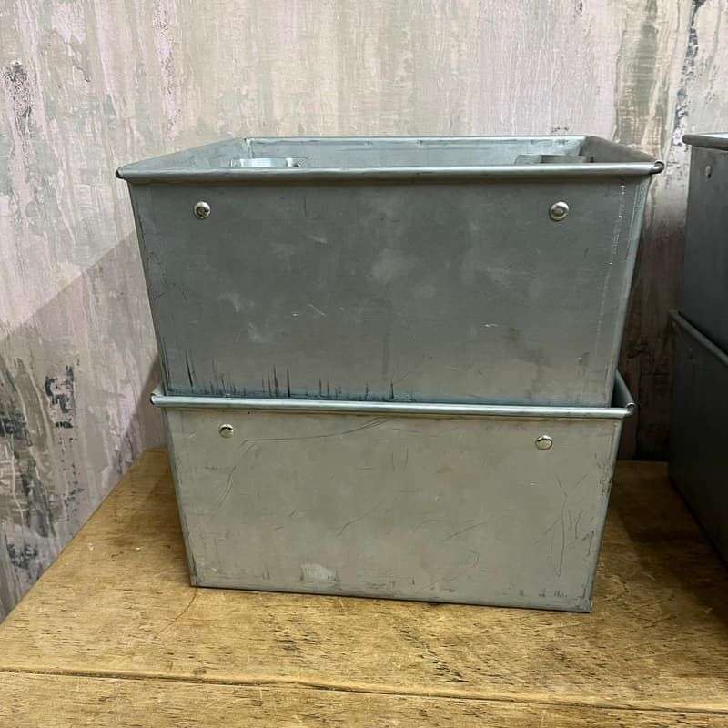 Galvanised Tote Pan With Handles Stacking Corners